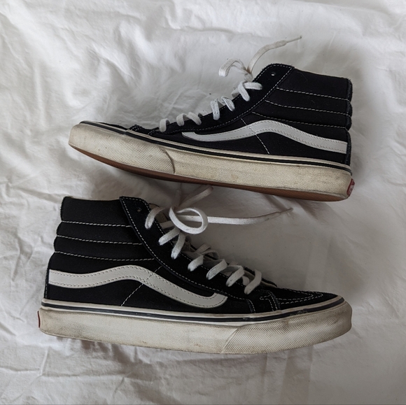 Vans Classic High Top Skate Shoes - Picture 8 of 9